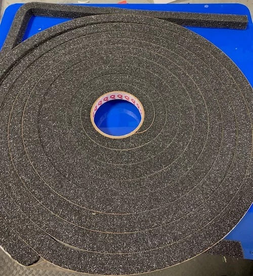 Cyclone 4056 90" 3/4" x 3/4" Adhesive Lid/Door Gasket